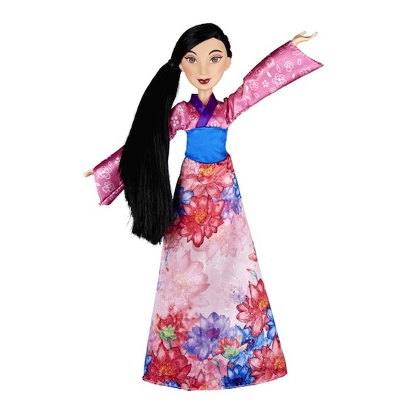 Hasbro has released the Disney Princess Mulan in many different outfits. Here is her Royal Shimmer version.