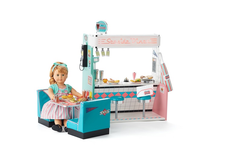 American Girl visits a popular spot from the 1950s. Maryellen’s Seaside Diner glistens with steel and chrome, and invites 18-inch dolls to enjoy a malted shake.