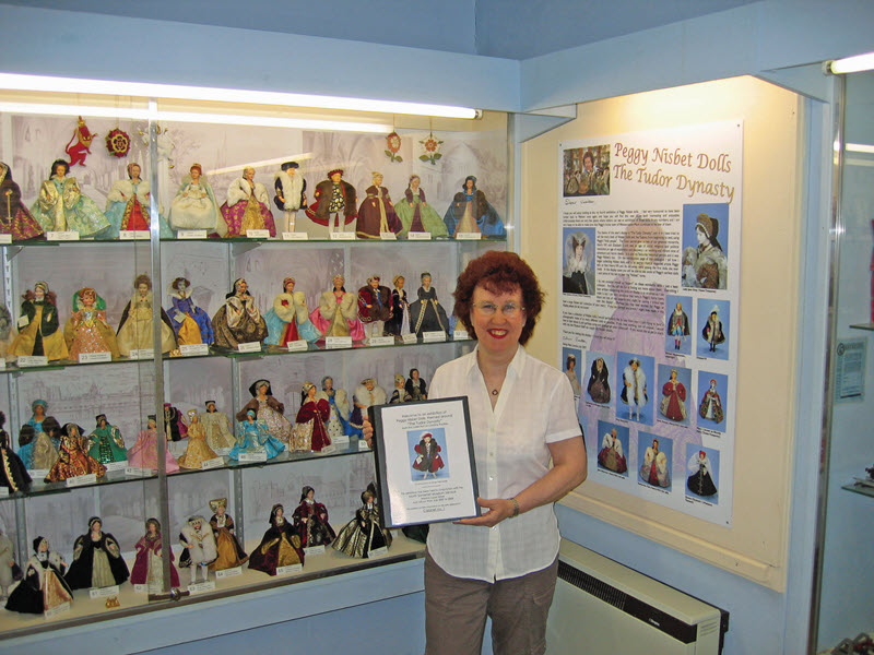Chris Poulten standing in front of a Tudor Dynasty exhibition from July 2007.