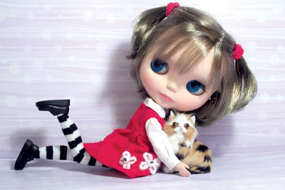 Going Once, Going Twice: Auction service assists doll buyers