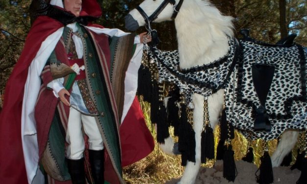 Playing With Dolls: Creative collector stages elaborate adventures for her dolls