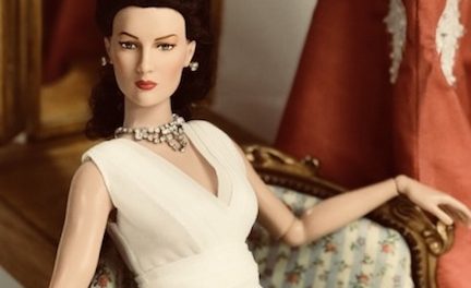 Study in Scarlett: Tonner dresses his O’Hara doll as Outlander, more